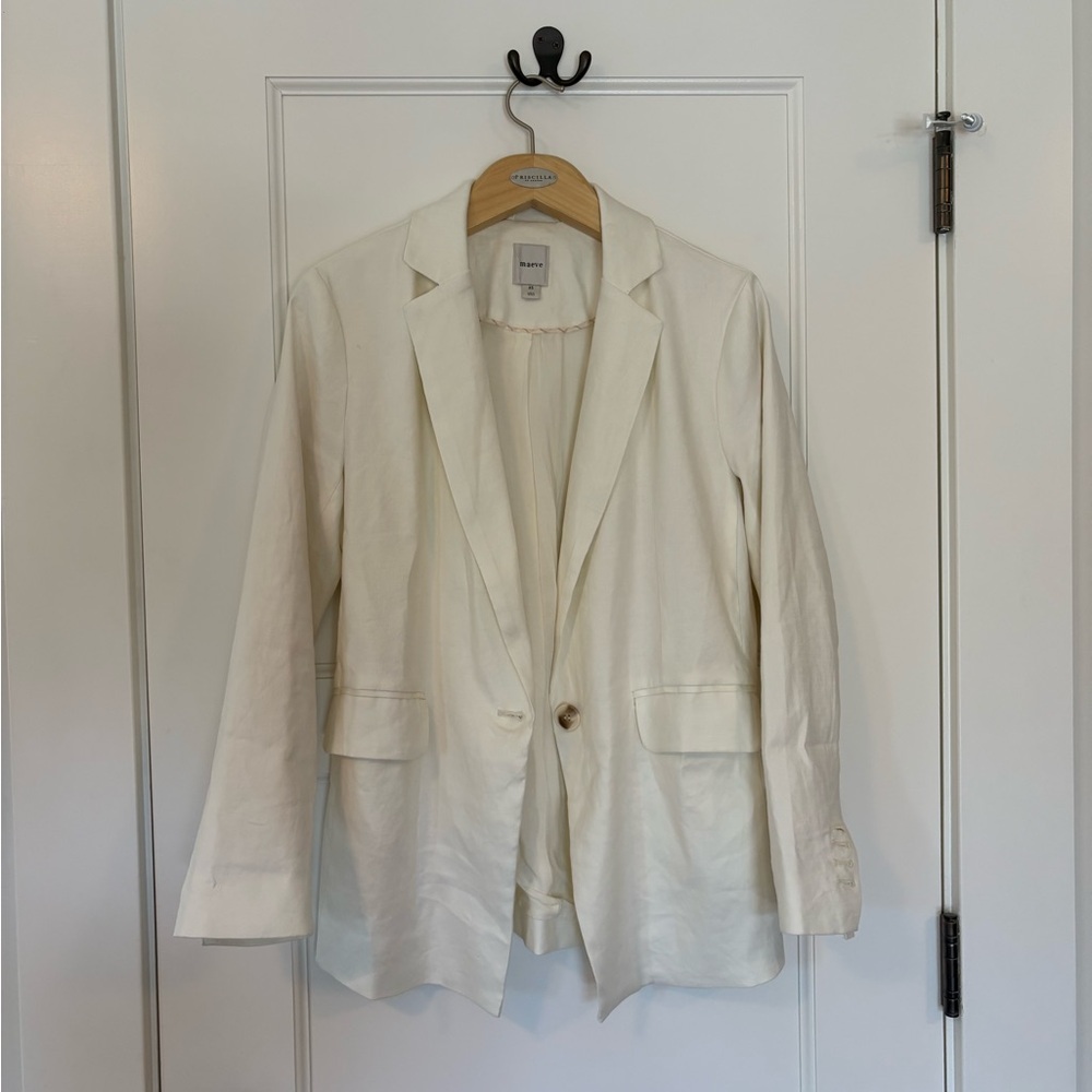Maeve Linen Blazer in Cream / white